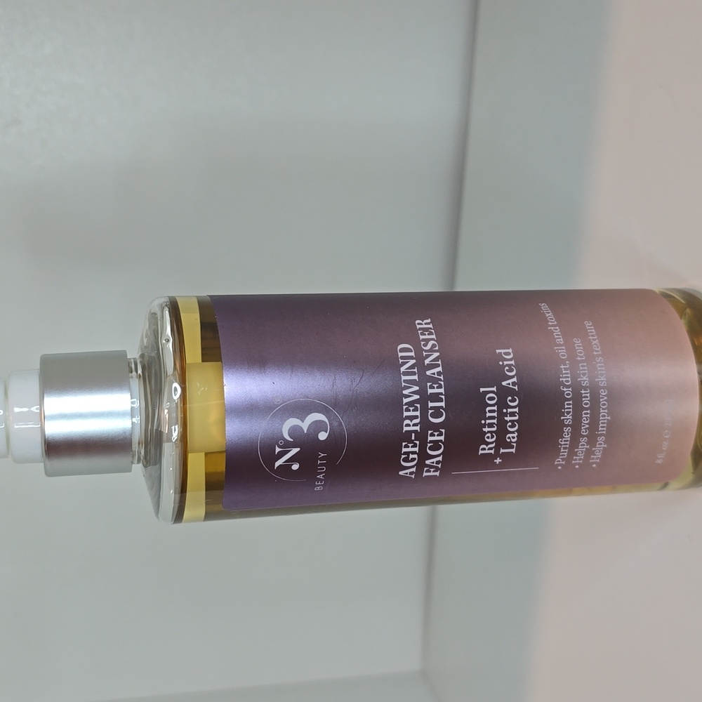 Age-Rewind Face Cleanser - Purple and Gold